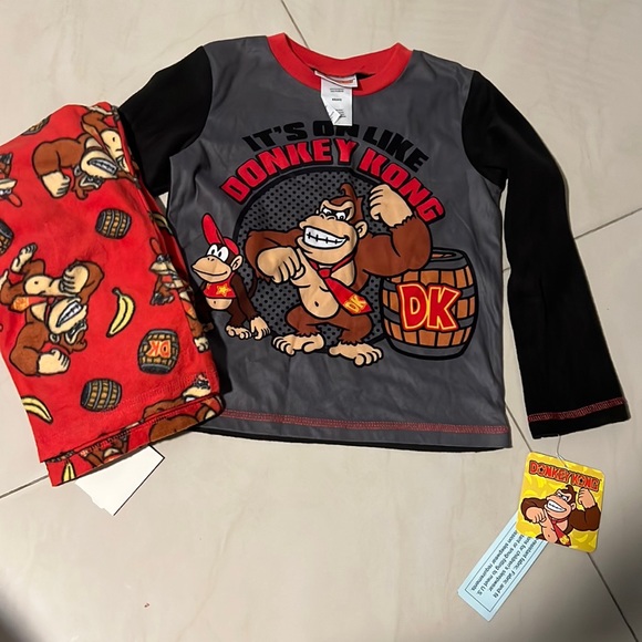 Donkey Kong Pajamas - Picture 1 of 2
